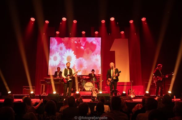 Repeatles på scenen